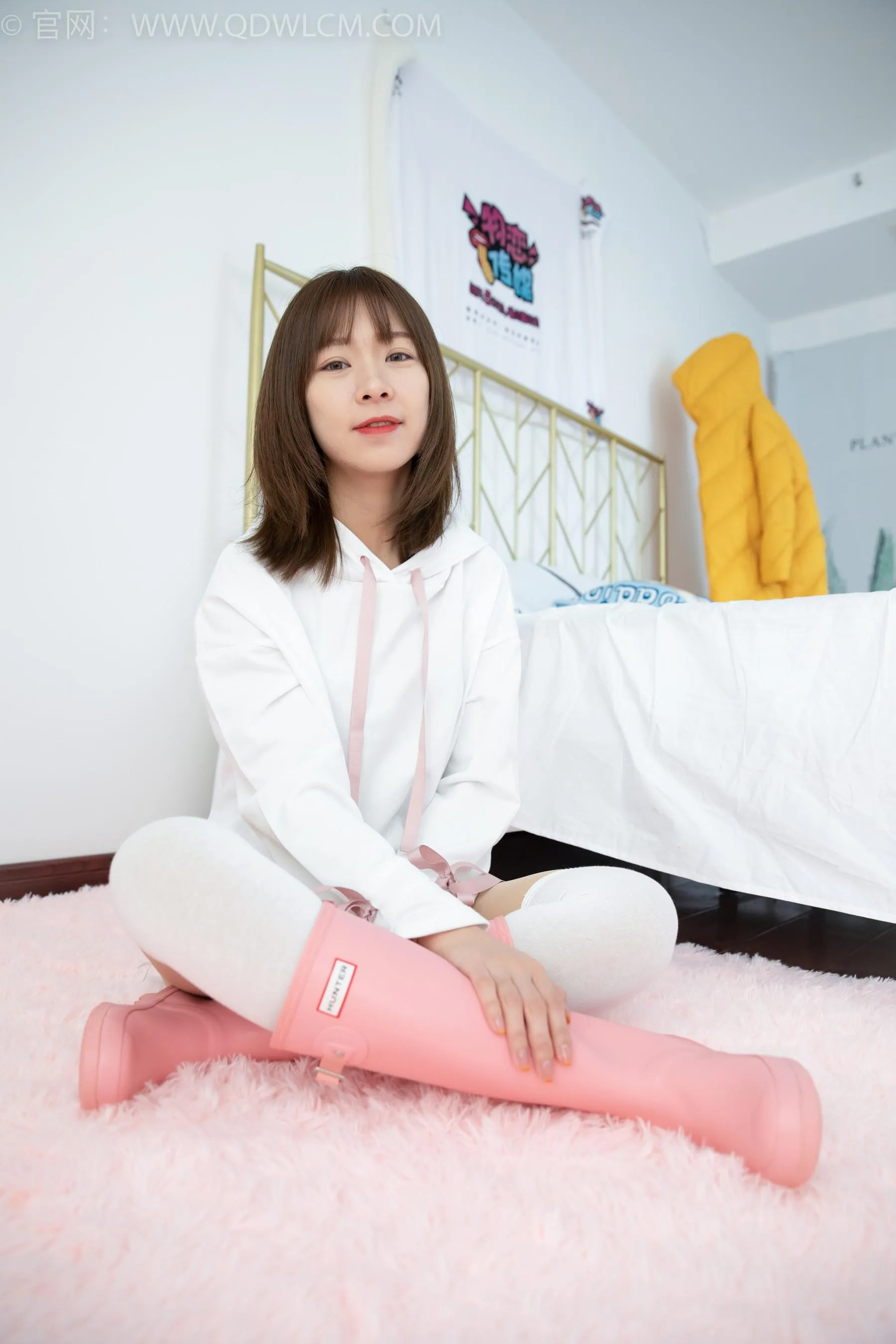 物恋传媒 NO.1509 婷婷-黑色的花 [162P]插图